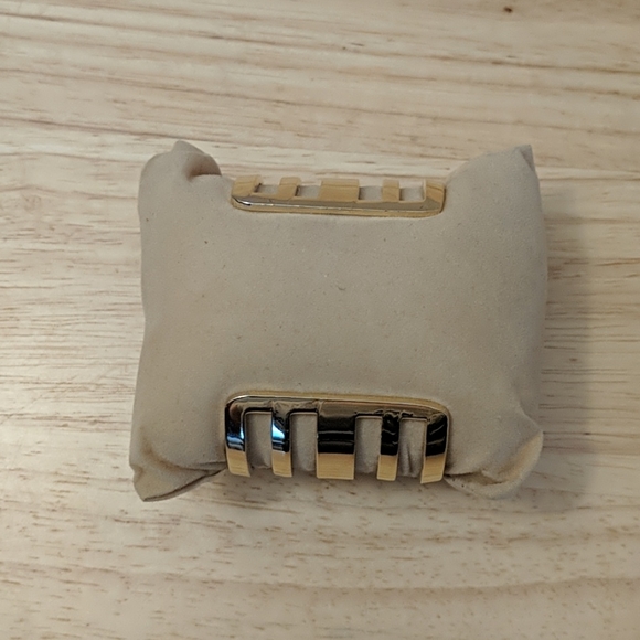 Lined Bangle - Picture 2 of 7